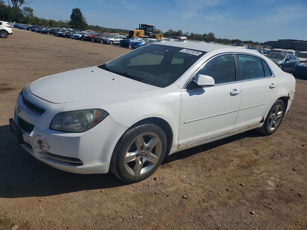 Вид 2009 CHEVROLET MALIBU 1LT, угол 1
