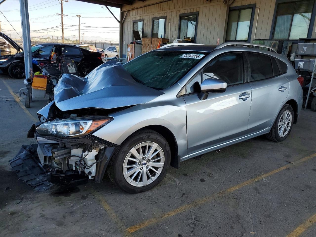 Vue de 2017 SUBARU IMPREZA PREMIUM, angle 1