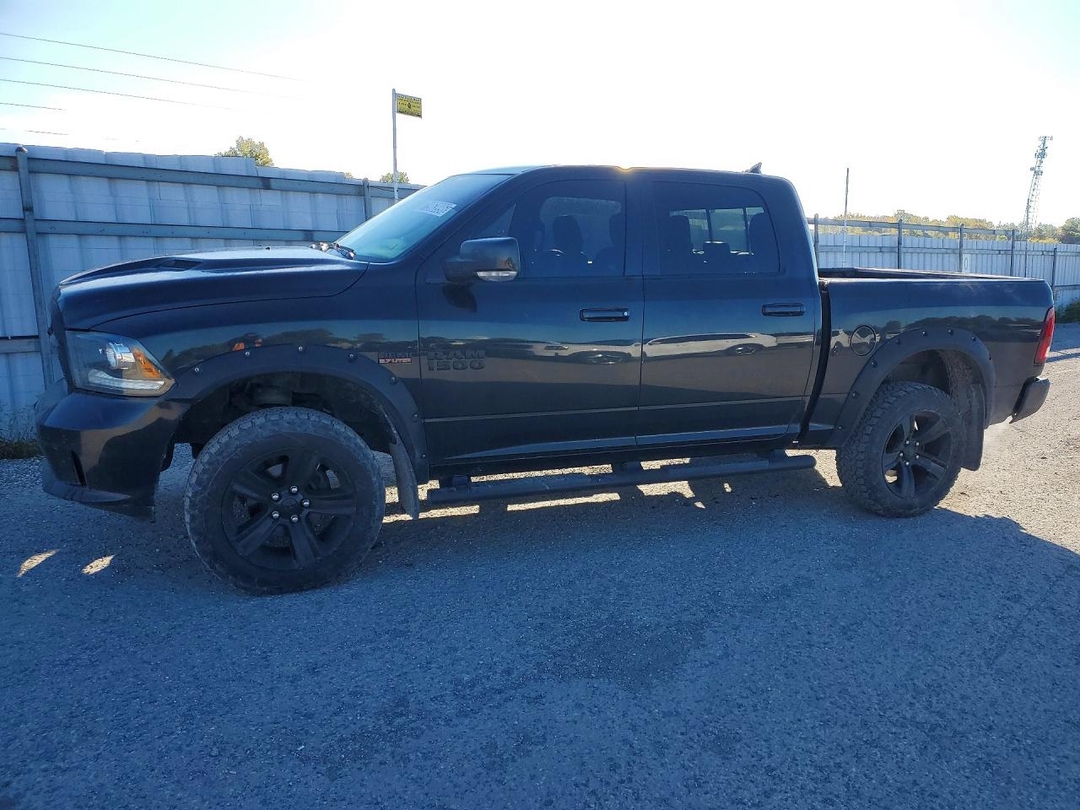 Вид 2018 RAM 1500 SPORT, угол 1
