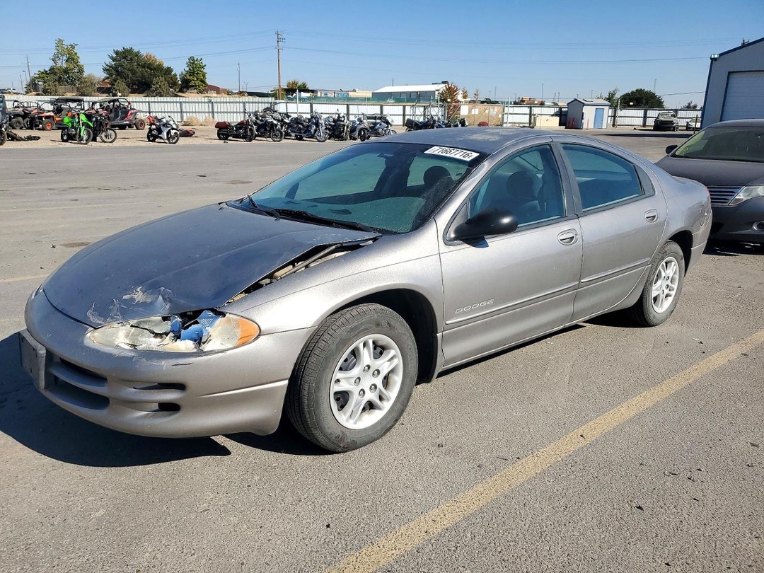 Vue de 1999 DODGE INTREPID, angle 1