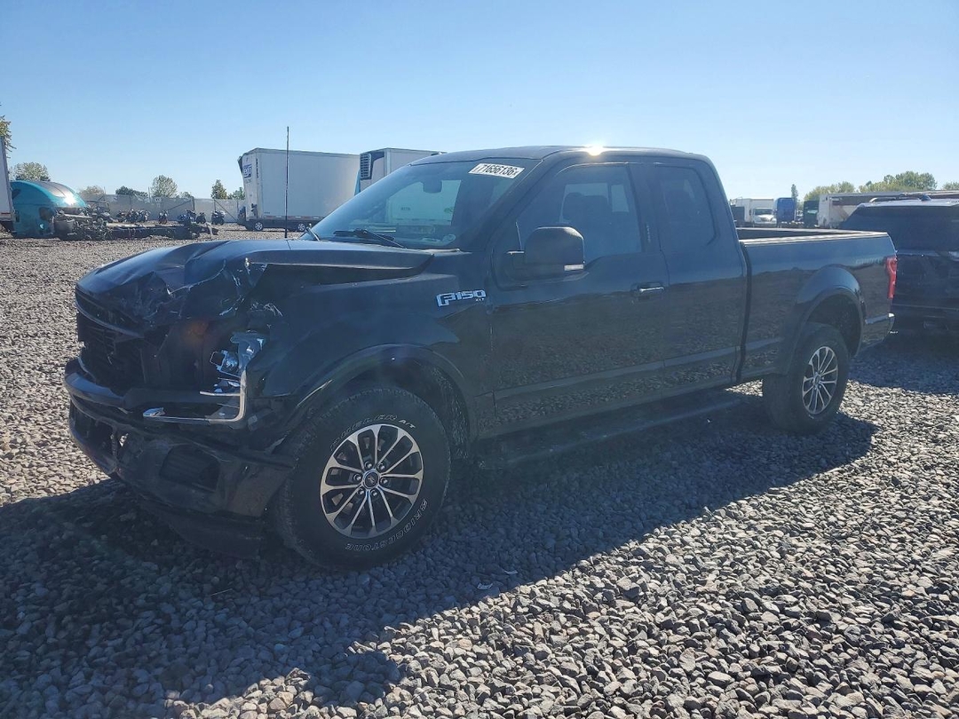 Vue de 2018 FORD F150 SUPER CAB, angle 1