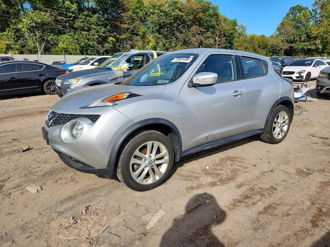 Vue de 2015 NISSAN JUKE S, angle 1