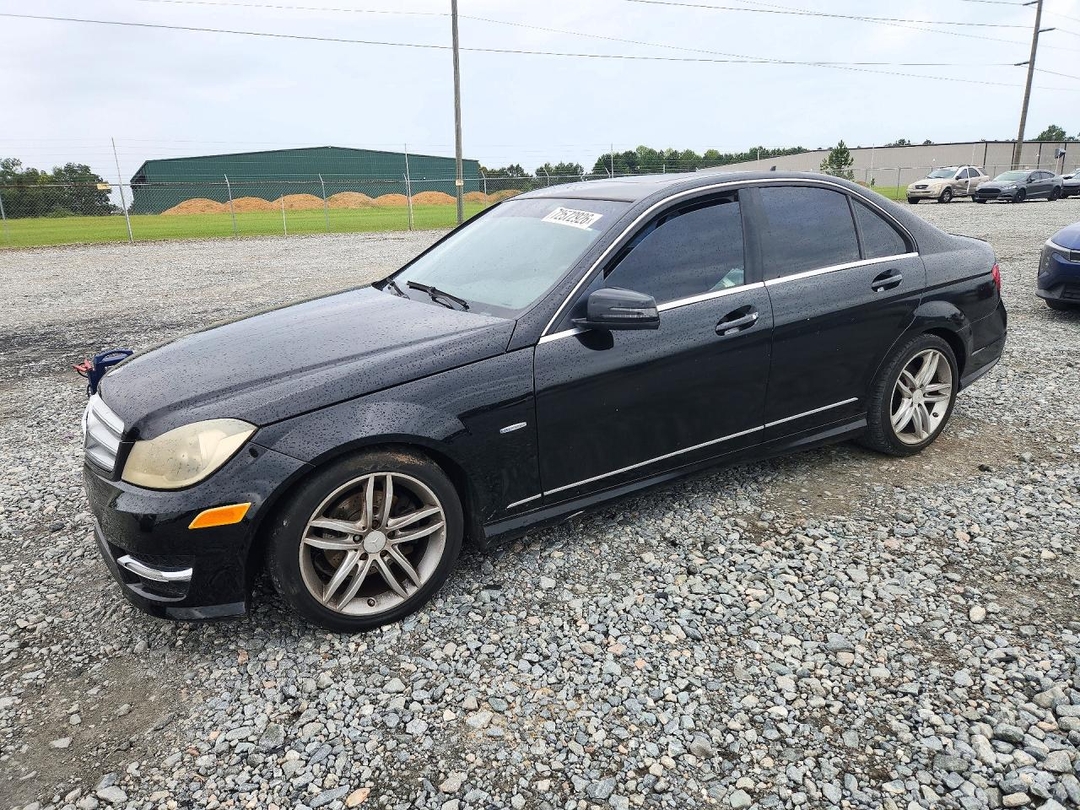 Vista de 2012 MERCEDES-BENZ C 250, ángulo 1