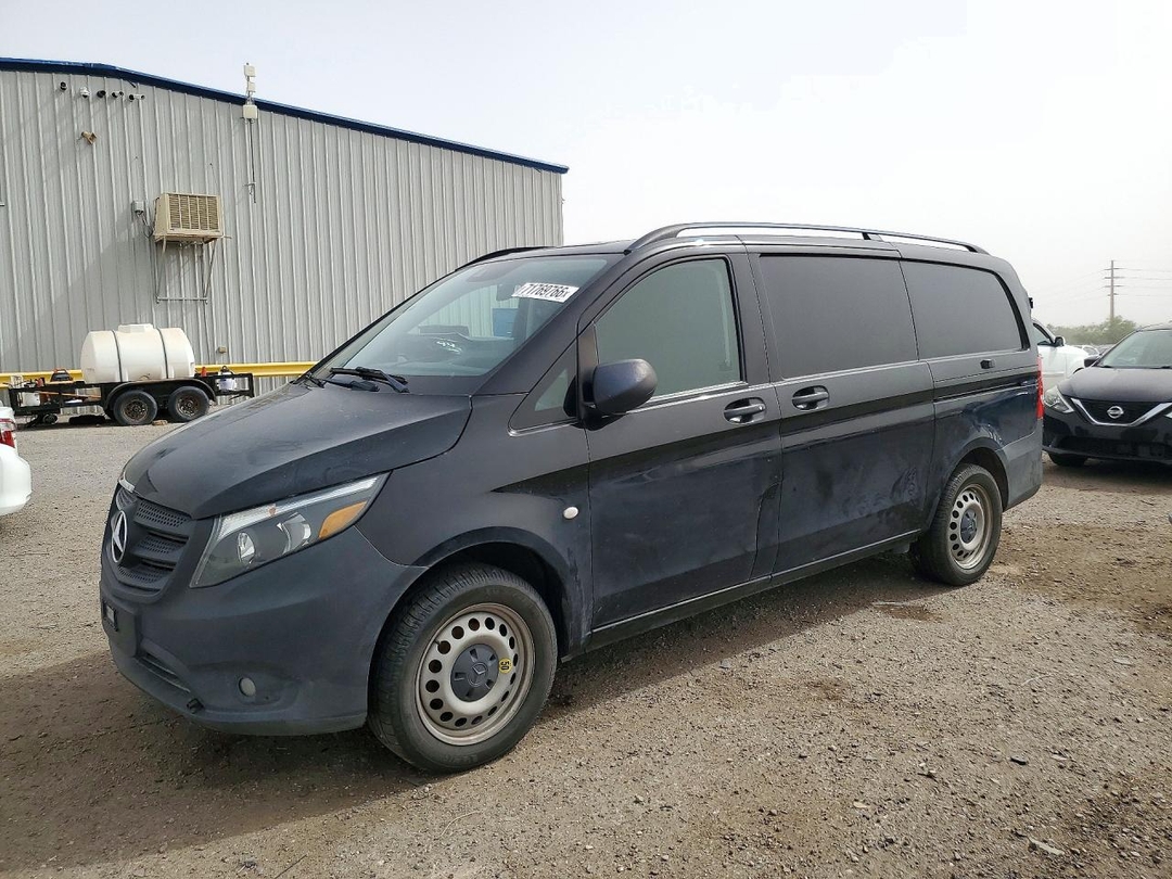 منظر 2022 MERCEDES-BENZ METRIS، زاوية 1