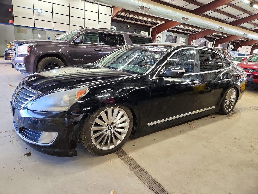 Vue de 2014 HYUNDAI EQUUS SIGNATURE, angle 1