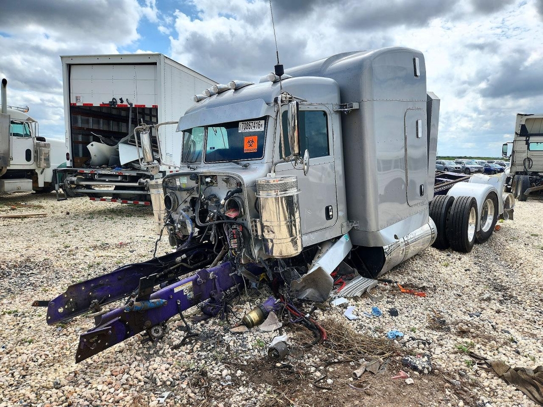 Vista de 2022 PETERBILT 389 TRUCK CAB AND CHASSIS, ángulo 1