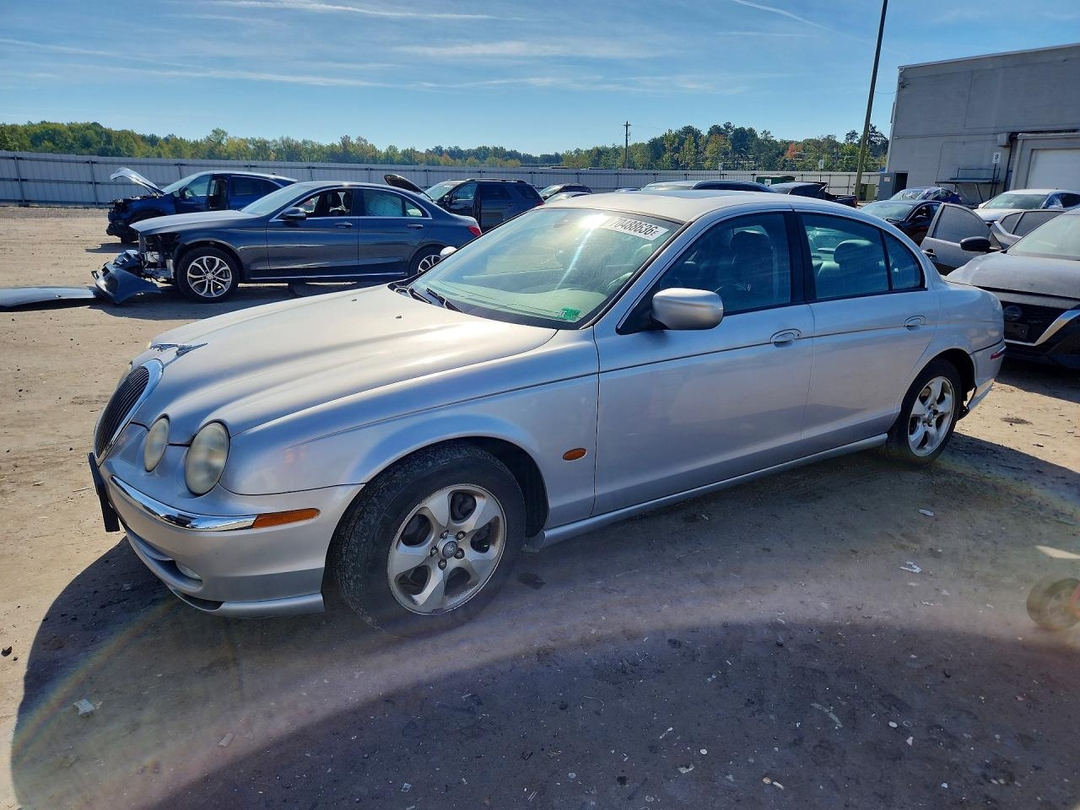 Vue de 2002 JAGUAR S-TYPE, angle 1