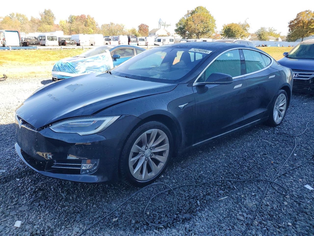 Vista de 2018 TESLA MODEL S, ángulo 1