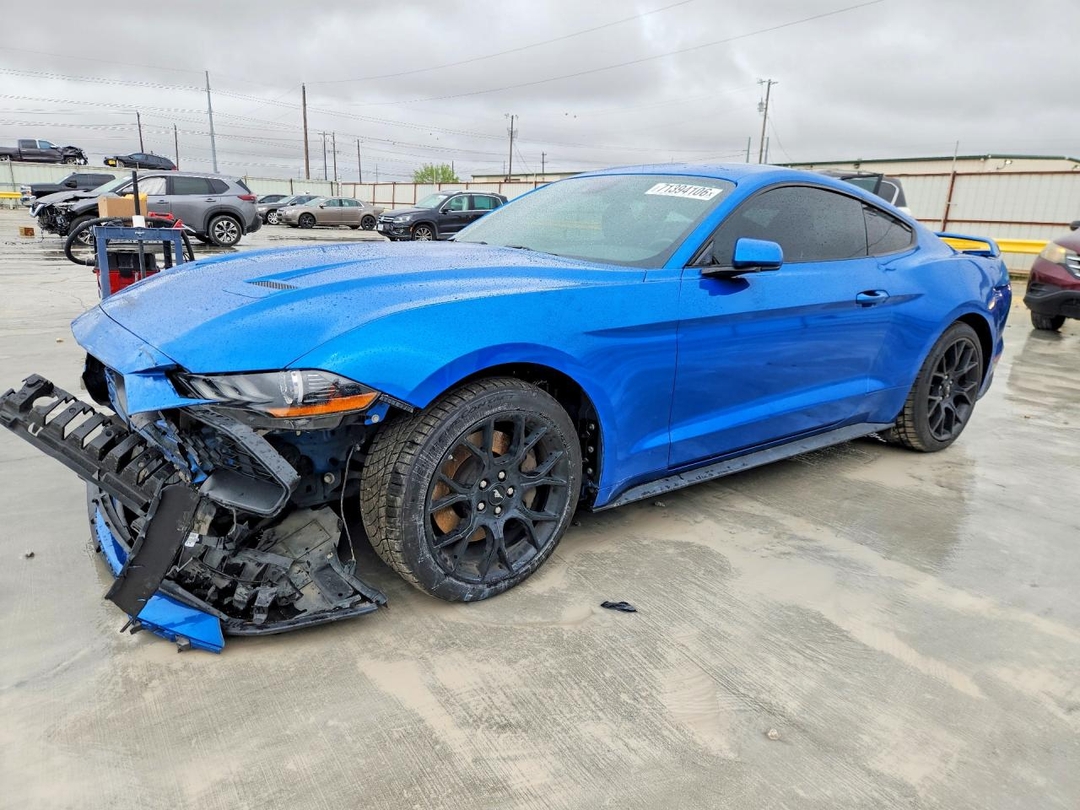 Vue de 2019 FORD MUSTANG, angle 1