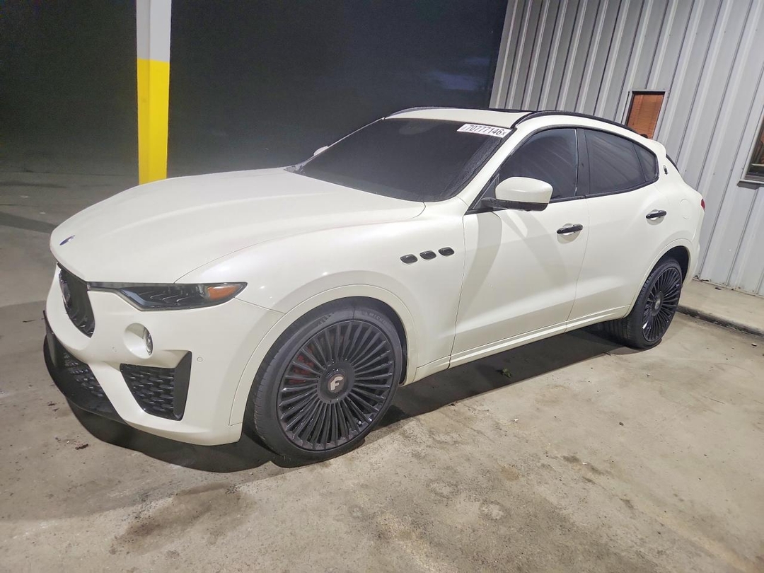 Vue de 2019 MASERATI LEVANTE S SPORT, angle 1