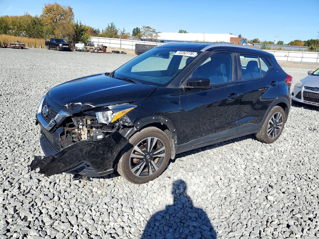 Vue de 2018 NISSAN KICKS SV, angle 1