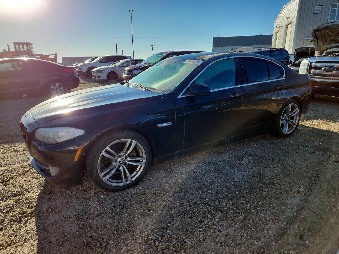 منظر 2013 BMW 528 XI، زاوية 1