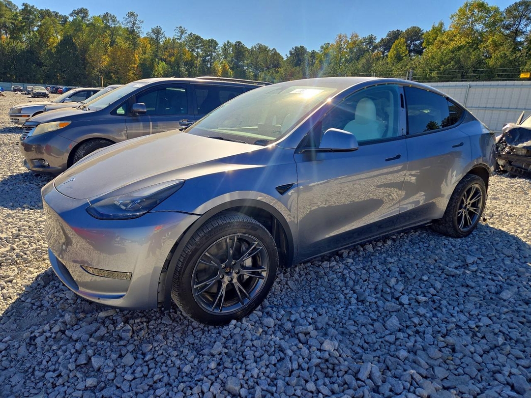 2024 TESLA MODEL Y view, angle 1