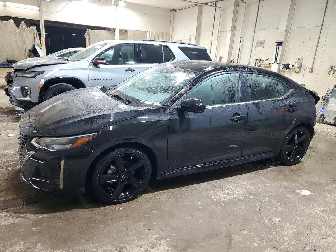 Vue de 2024 NISSAN SENTRA SR, angle 1