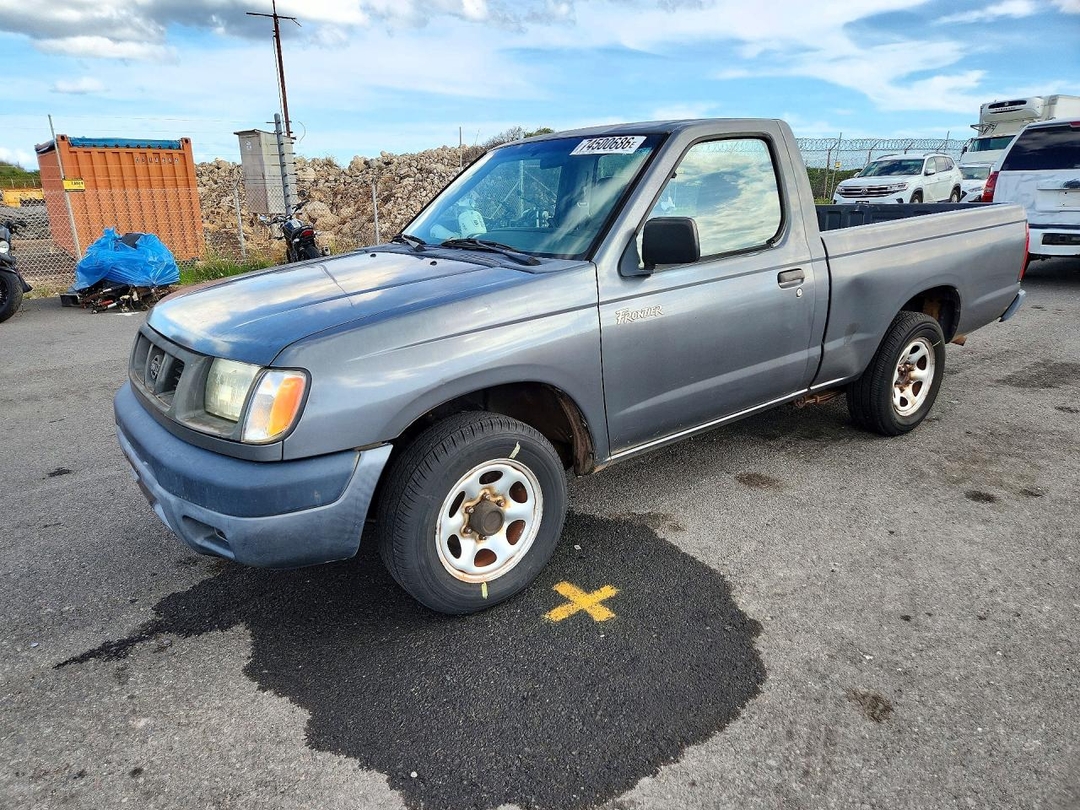 Vue de 2000 NISSAN FRONTIER XE, angle 1