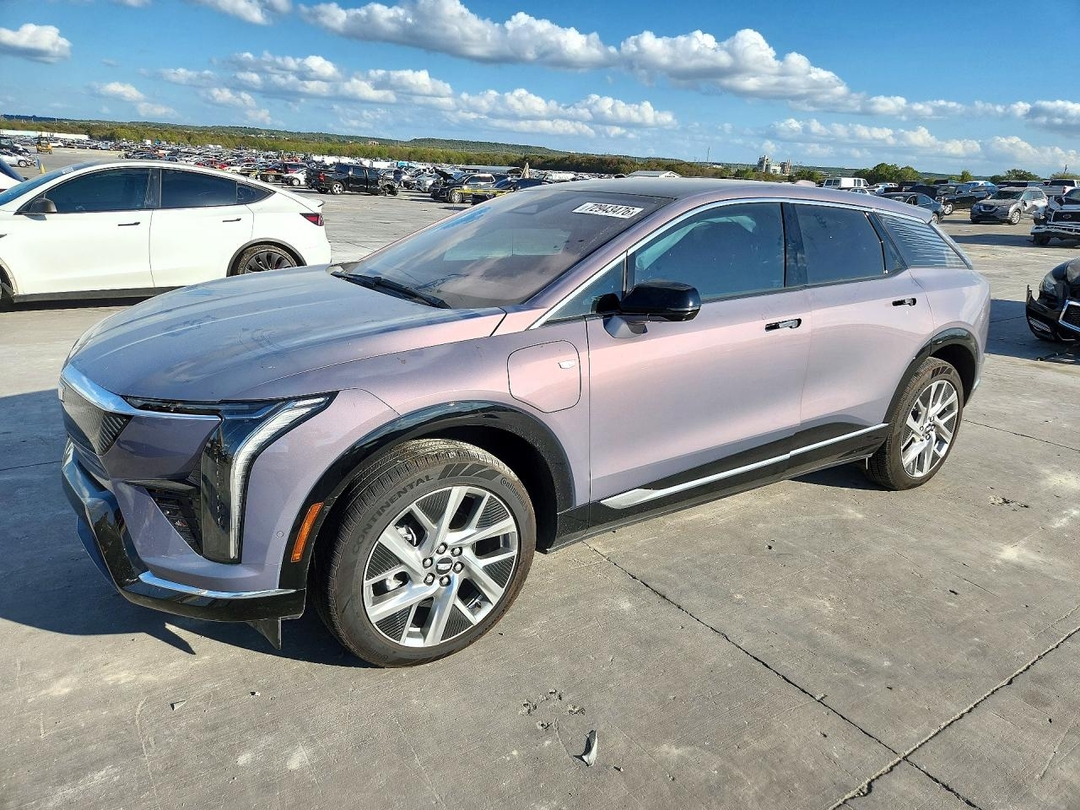 منظر 2025 CADILLAC OPTIQ LUXURY، زاوية 1