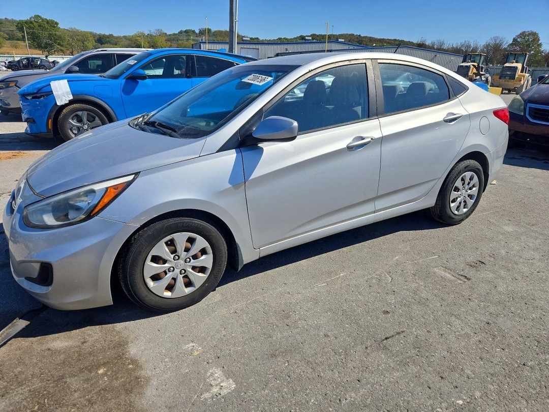 منظر 2015 HYUNDAI ACCENT GLS، زاوية 1
