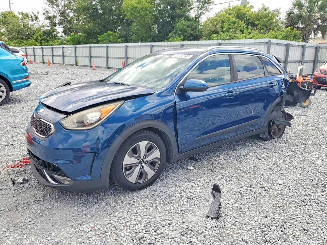 منظر 2019 KIA NIRO LX، زاوية 1