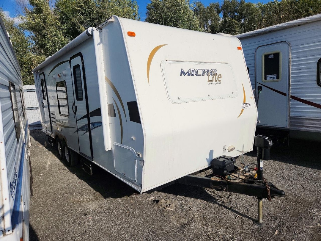 Vista de 2013 FOREST RIVER MICRO LITE CAMPER, ángulo 1