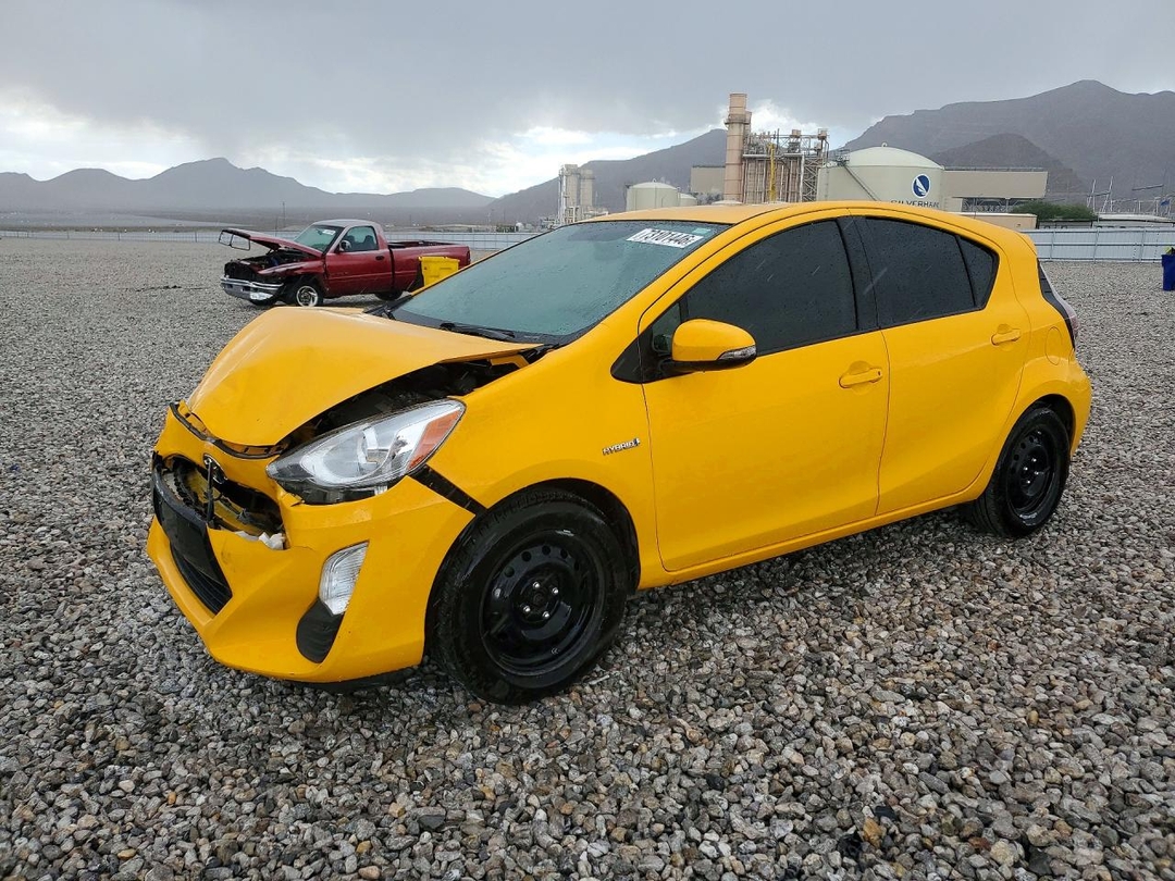 Вид 2016 TOYOTA PRIUS C TWO, угол 1