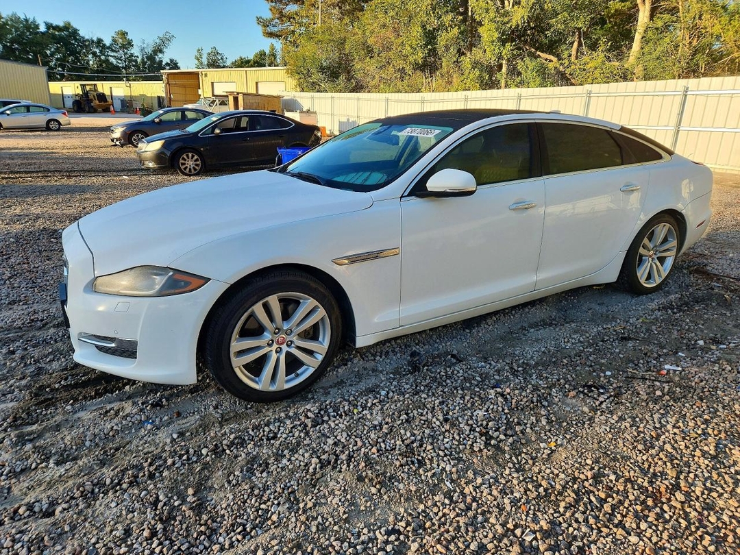 منظر 2016 JAGUAR XJL PORTFOLIO، زاوية 1