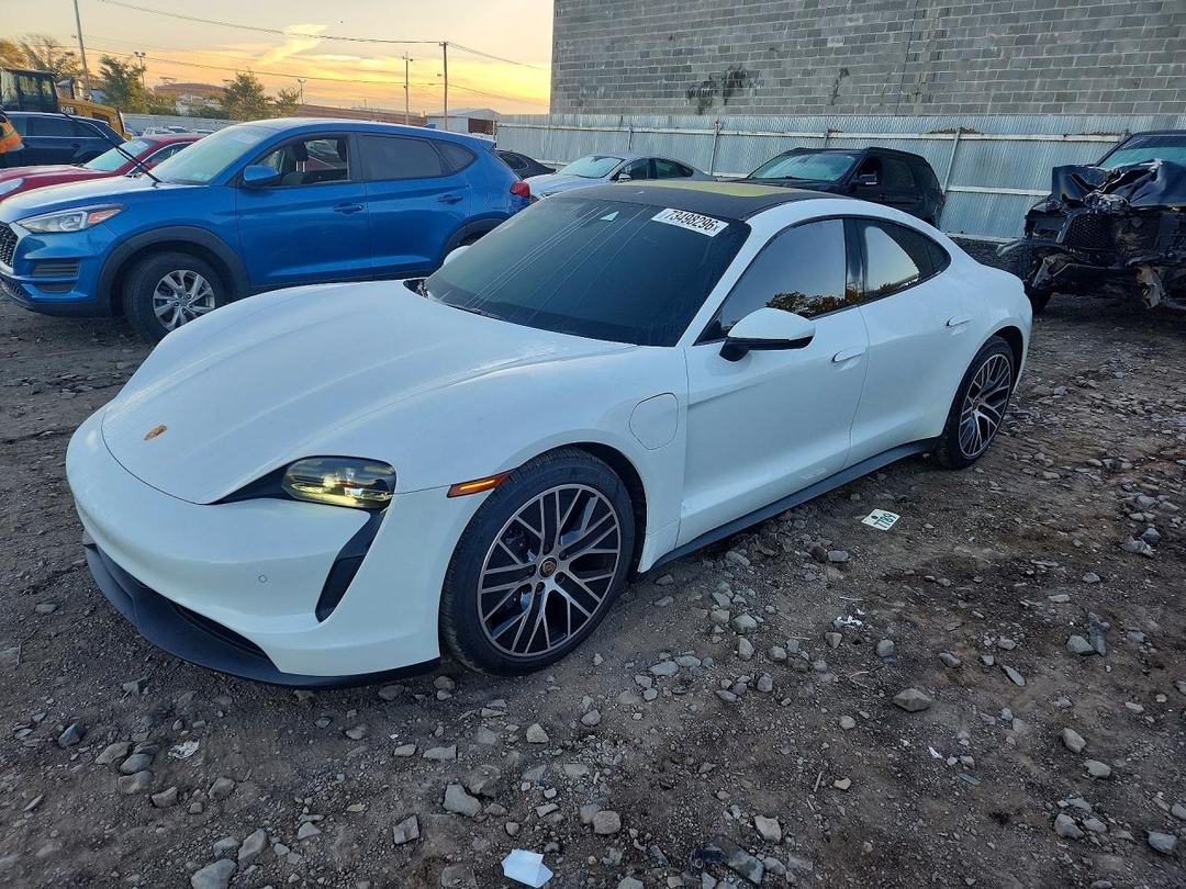 Vista de 2022 PORSCHE TAYCAN, ángulo 1