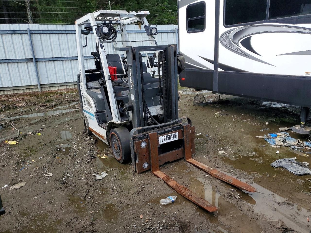 Vue de 2005 UNICARRIERS MCP1F2A20LV FORKLIFT, angle 1