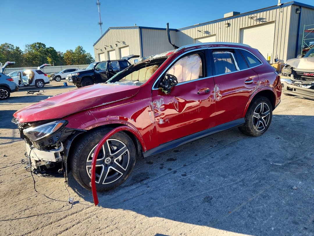 Vue de 2026 MERCEDES-BENZ GLC 300 4MATIC, angle 1