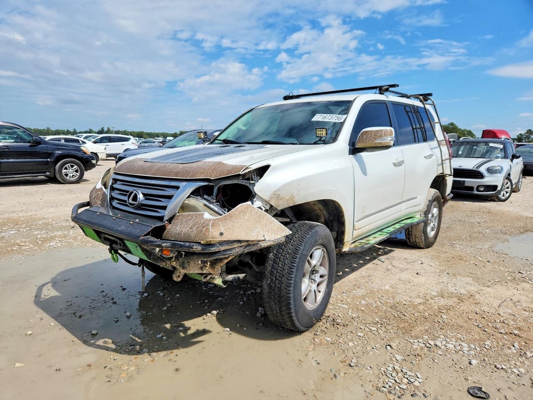 Vue de 2013 LEXUS GX 460, angle 1
