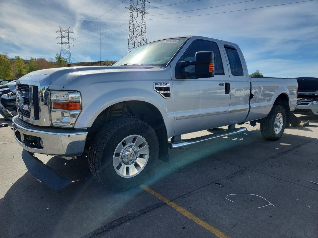 Vista de 2008 FORD F350, ángulo 1