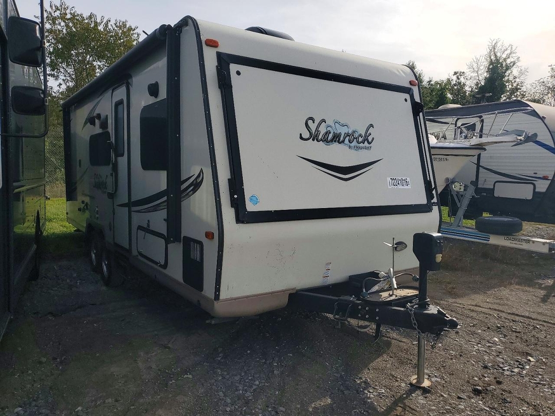 Vue de 2017 FOREST RIVER SHAMROCK CAMPER, angle 1