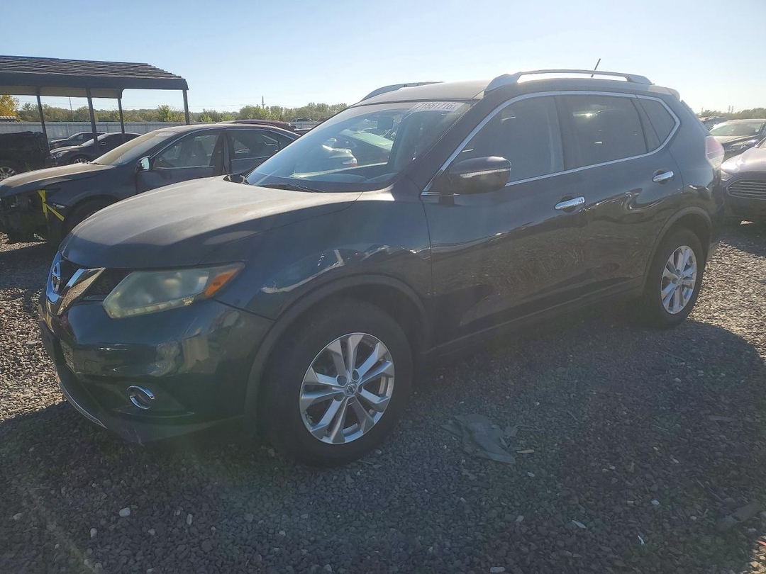 Вид 2015 NISSAN ROGUE SV, угол 1