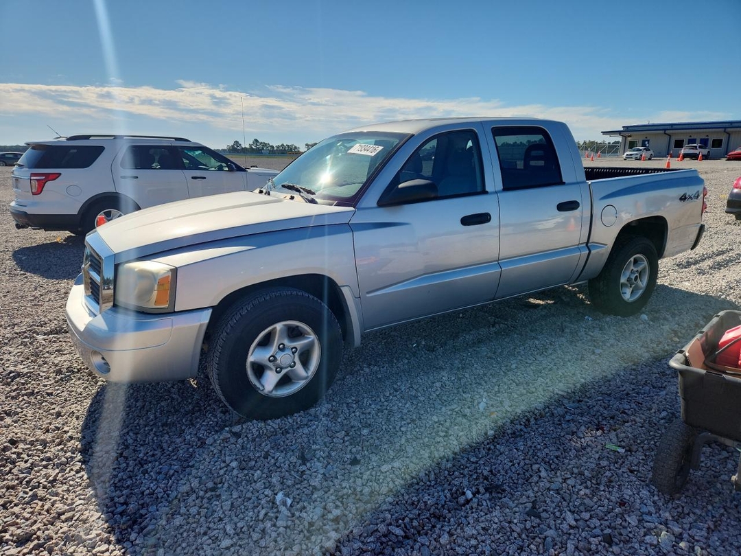 منظر 2006 DODGE DAKOTA QUAD، زاوية 1