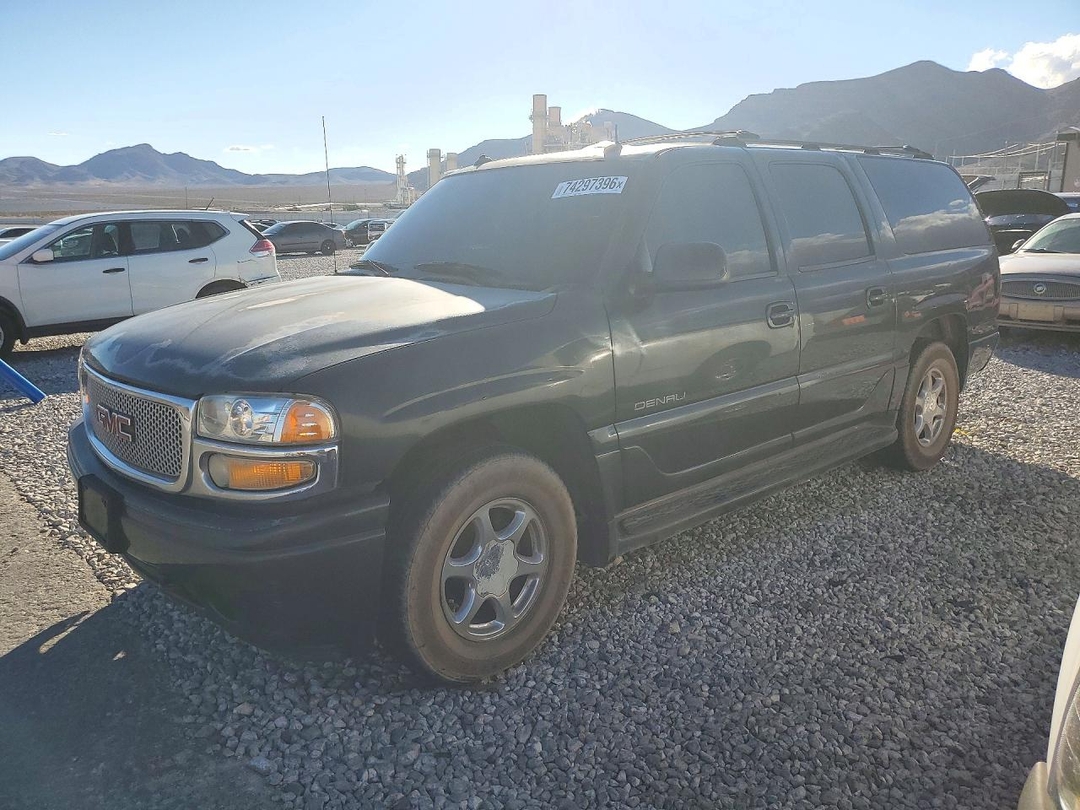 Vista de 2003 GMC YUKON XL DENALI, ángulo 1