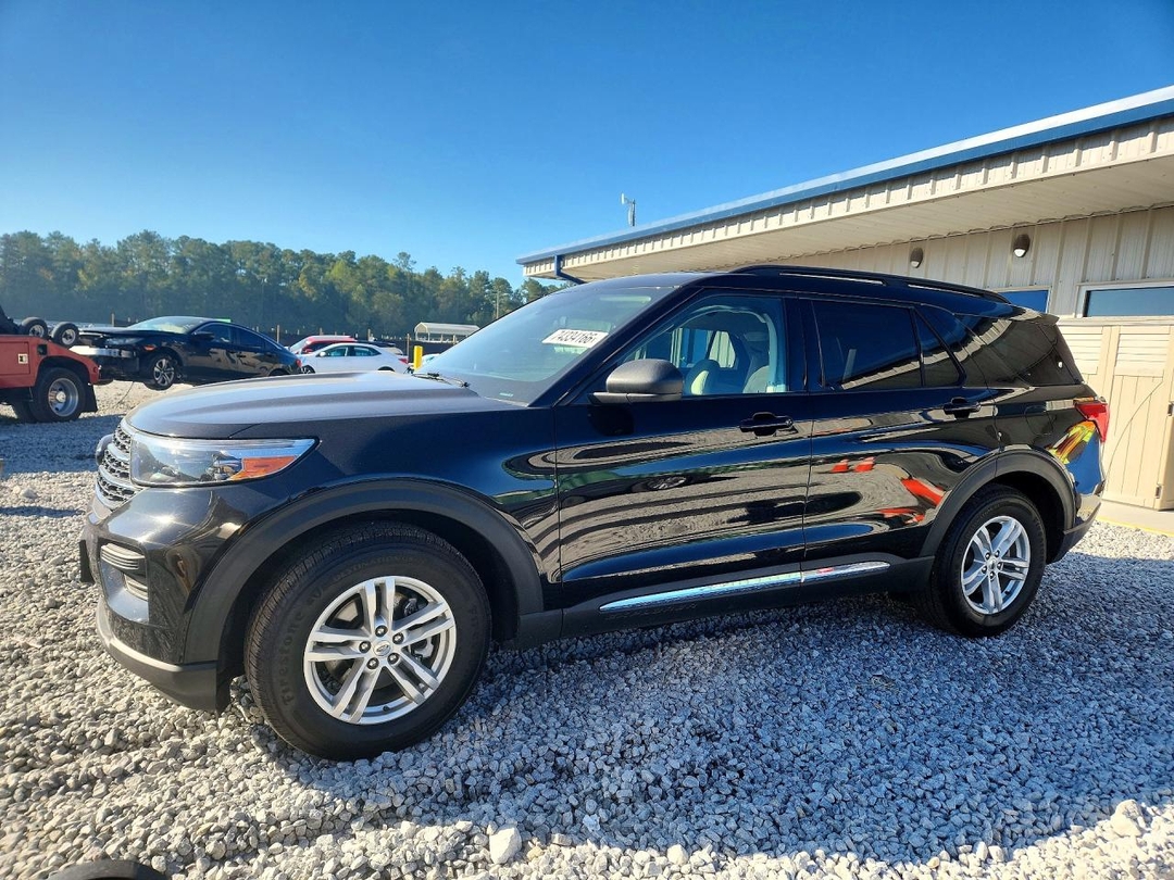 Vedere 2021 FORD EXPLORER XLT, unghi 1