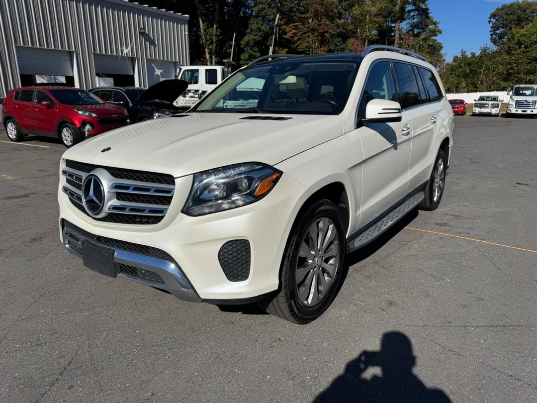 منظر 2017 MERCEDES-BENZ GLS 450 4MATIC، زاوية 1