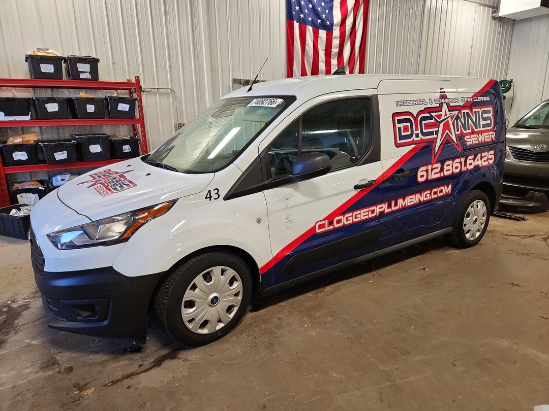 Vue de 2021 FORD TRANSIT CONNECT XL, angle 1