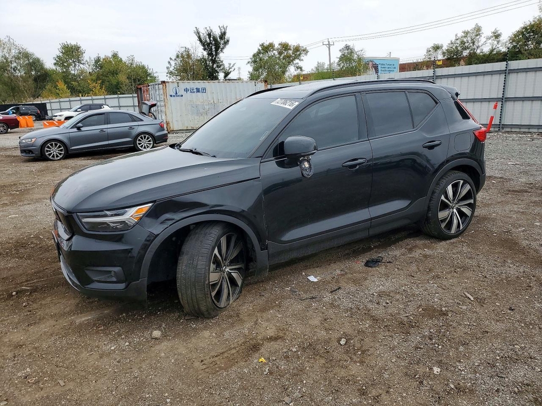 منظر 2021 VOLVO XC40 RECHARGE، زاوية 1