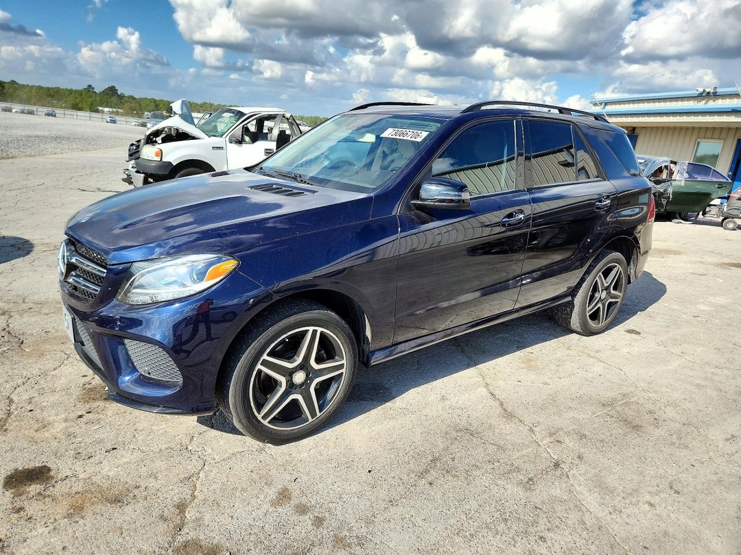 Vista de 2016 MERCEDES-BENZ GLE 350, ángulo 1