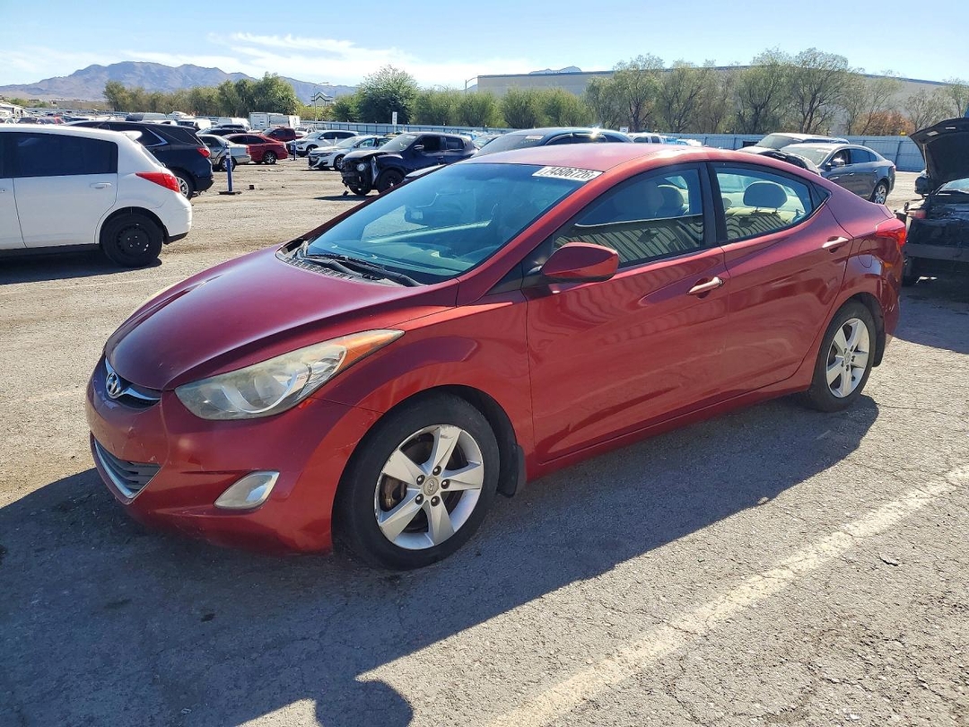 Vista de 2013 HYUNDAI ELANTRA GLS, ángulo 1