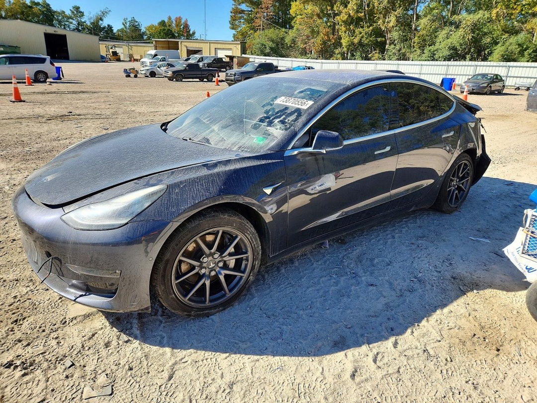 2018 TESLA MODEL 3 view, angle 1