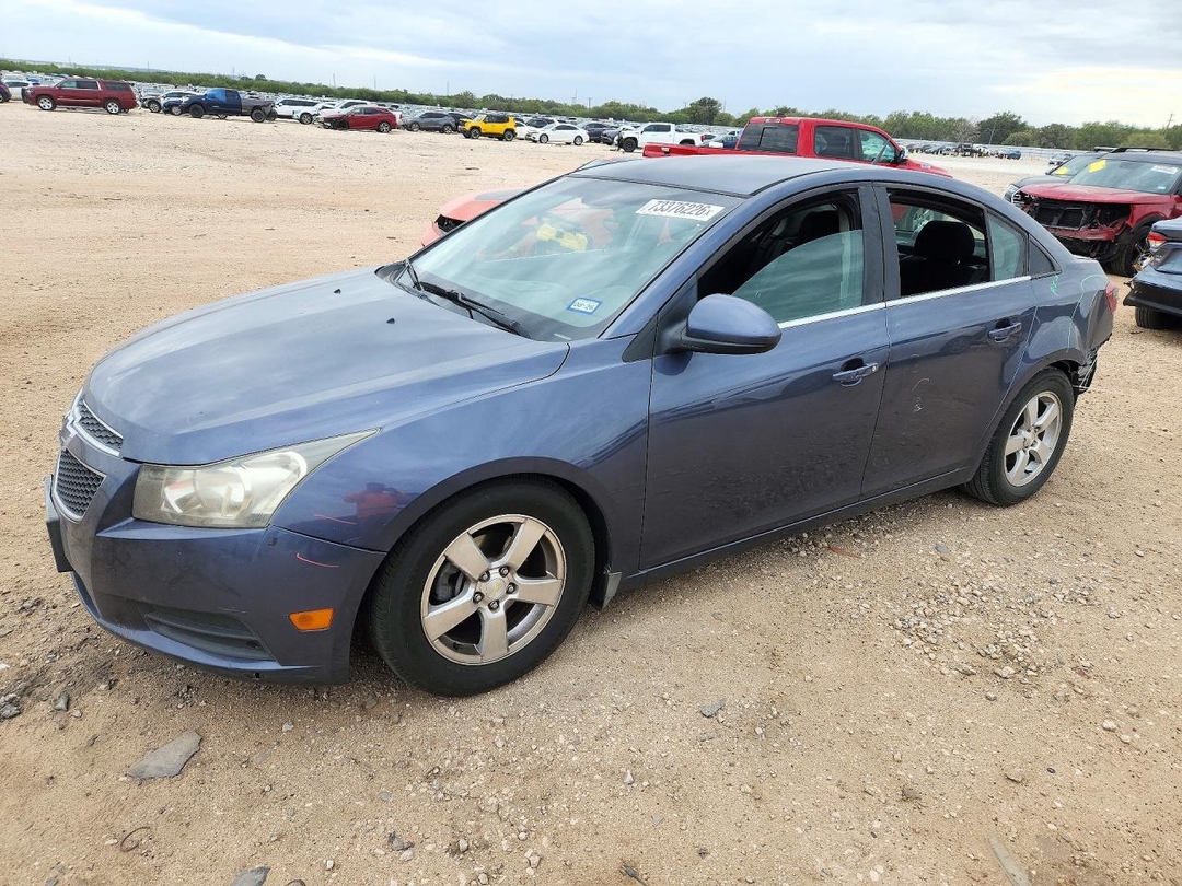 Вид 2014 CHEVROLET CRUZE LT, угол 1