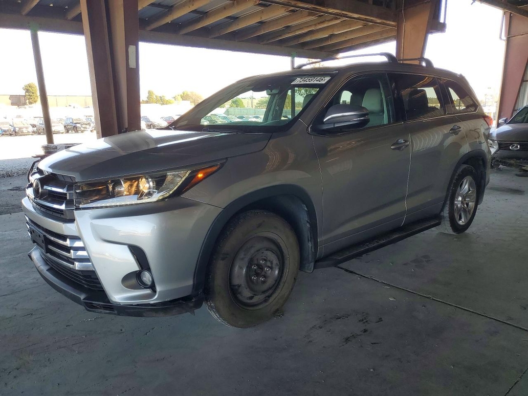 Vista de 2017 TOYOTA HIGHLANDER LIMITED, ángulo 1