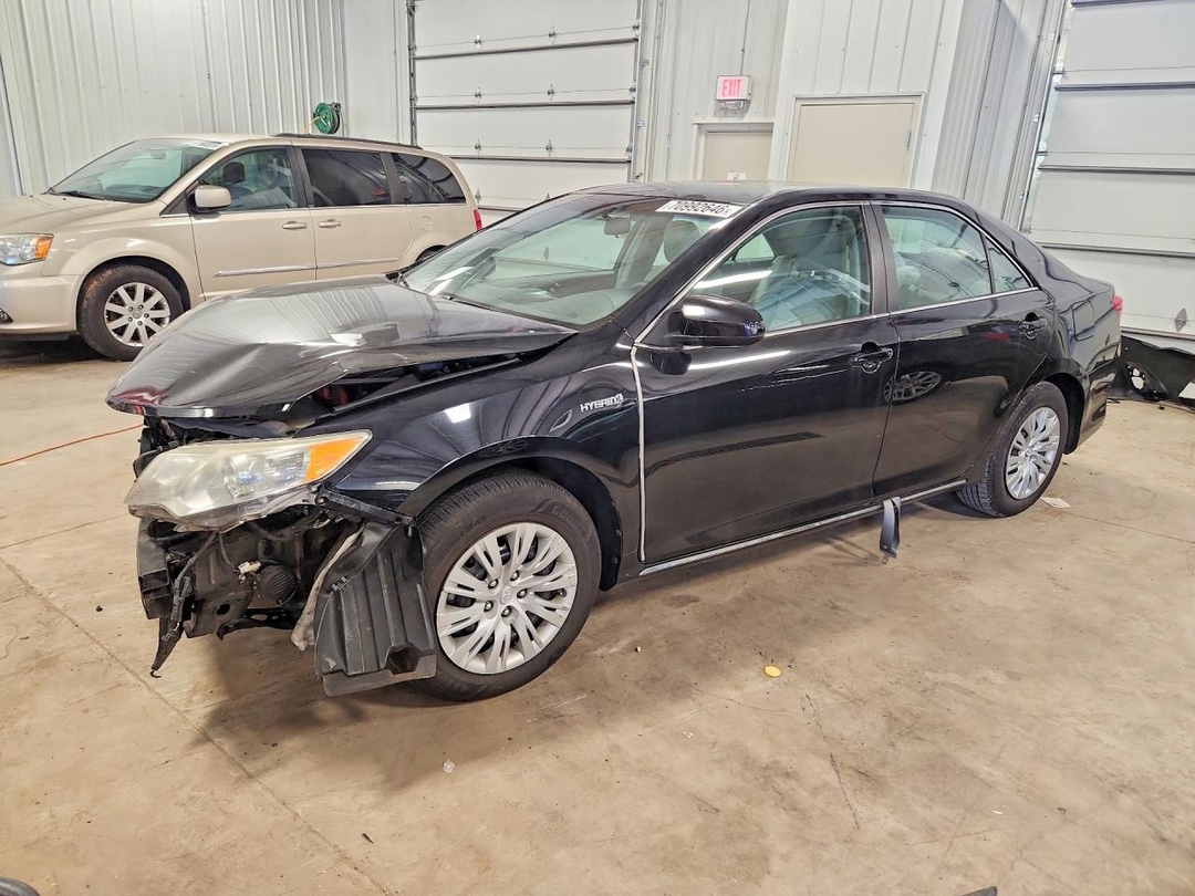 منظر 2012 TOYOTA CAMRY HYBRID LE، زاوية 1