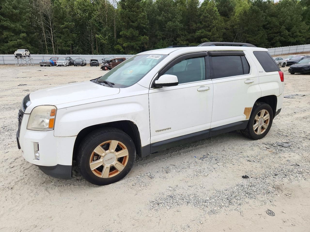 منظر 2012 GMC TERRAIN SLE، زاوية 1