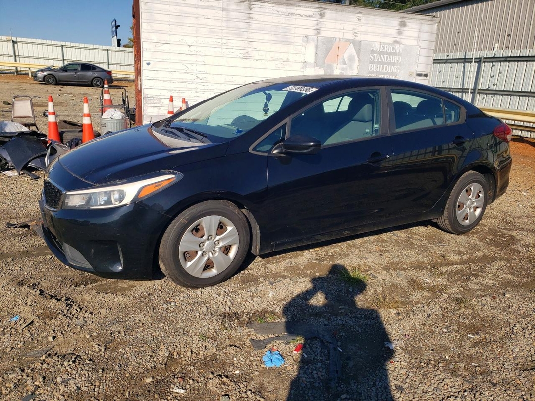 Vista de 2017 KIA FORTE LX, ángulo 1