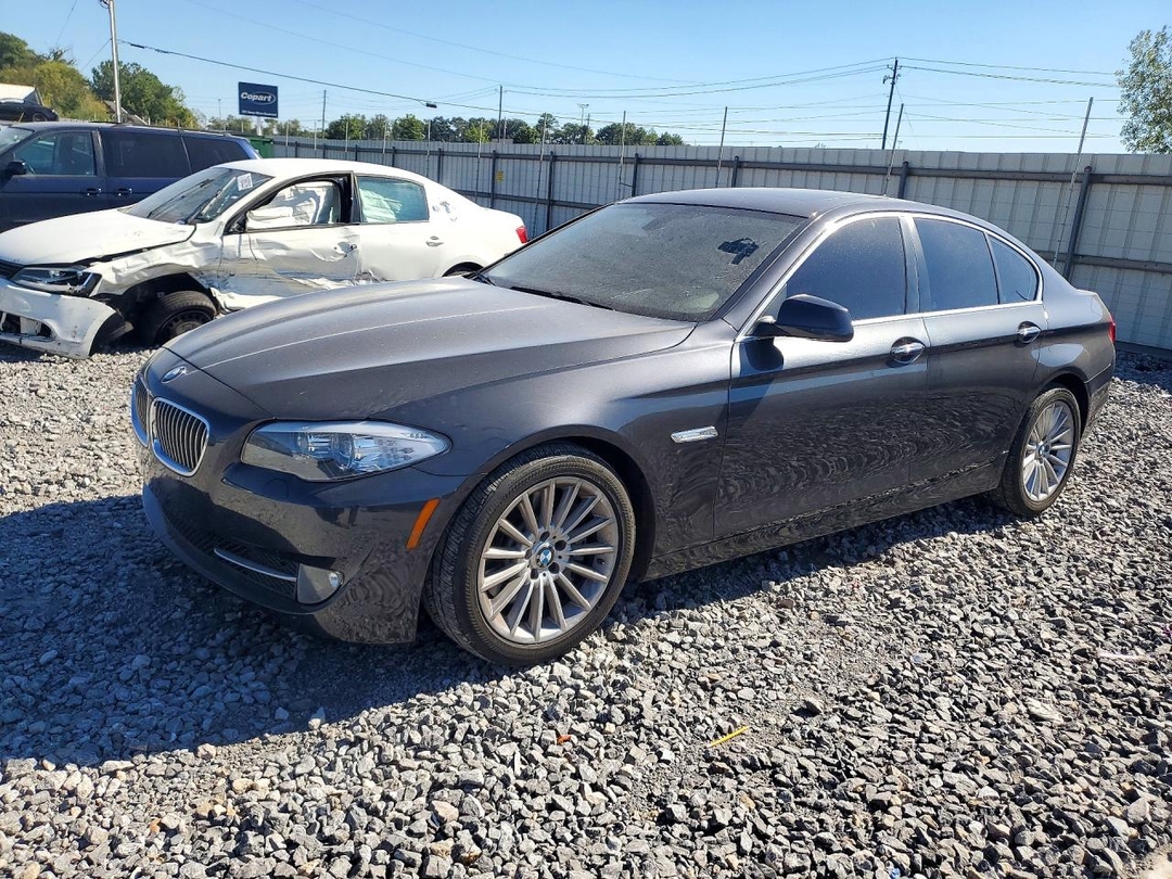 Vue de 2013 BMW 535 I, angle 1