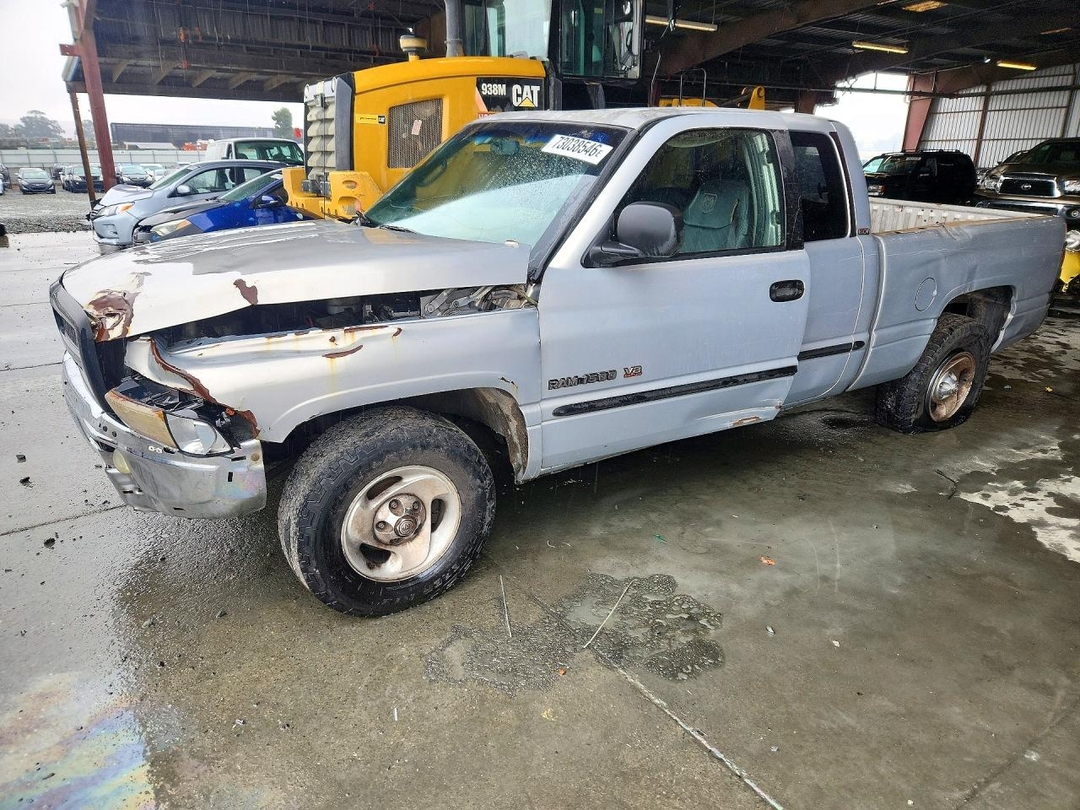 منظر 2000 DODGE RAM 1500، زاوية 1