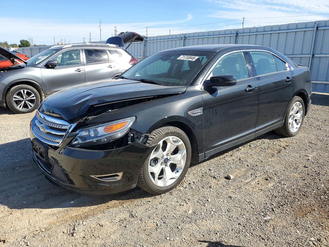 Вид 2011 FORD TAURUS SHO, угол 1
