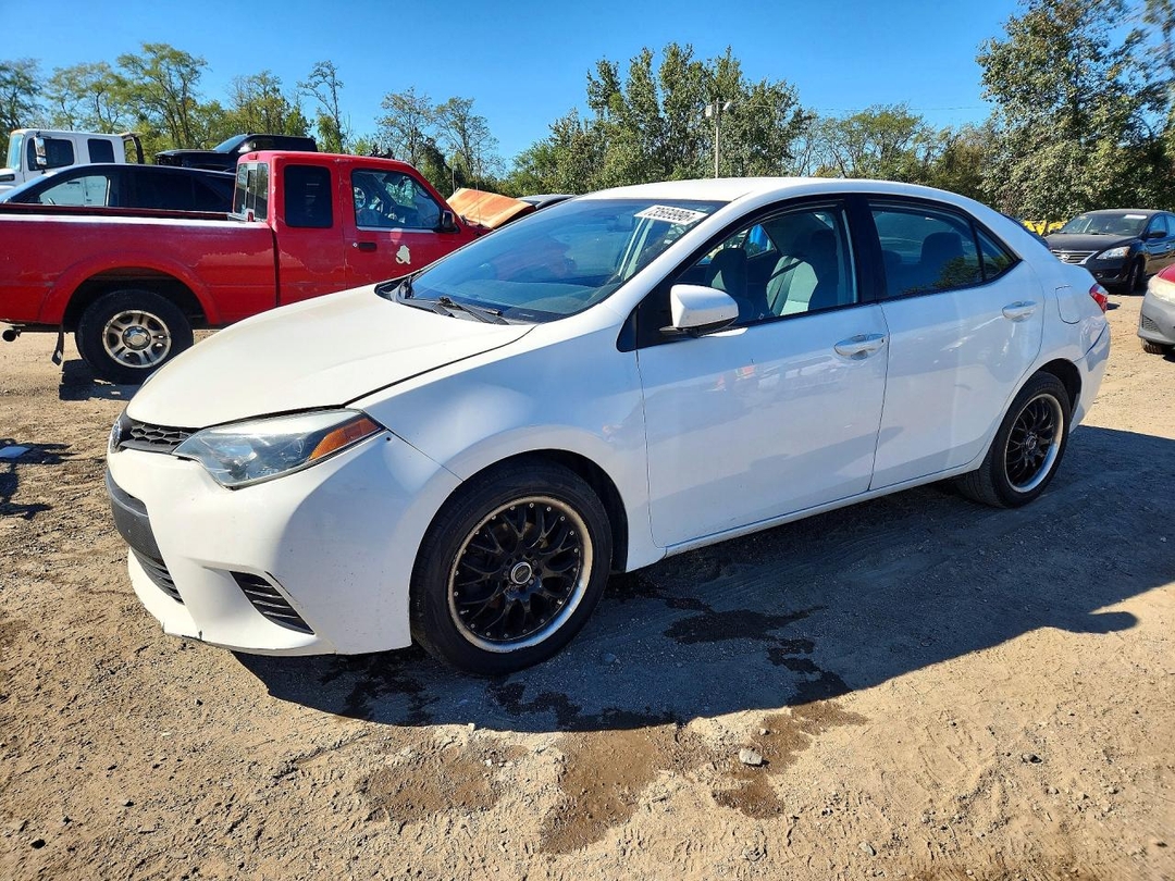 Vue de 2016 TOYOTA COROLLA L, angle 1